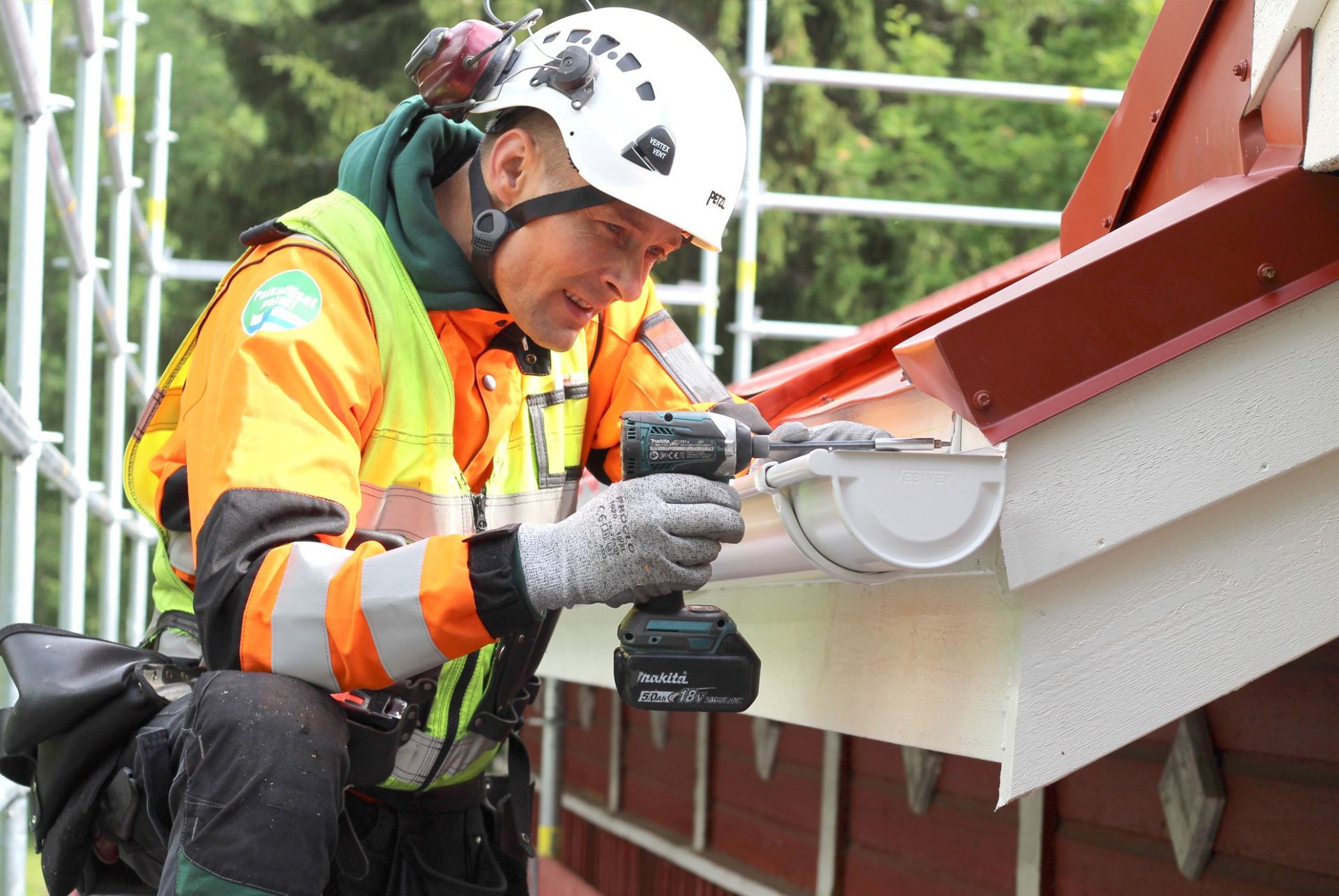 Rännit suoraan autosta Keski-Pohjanmaalla – Vesikourut mittojen mukaan | Vesivek